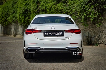 نمای عقب بنز C200L